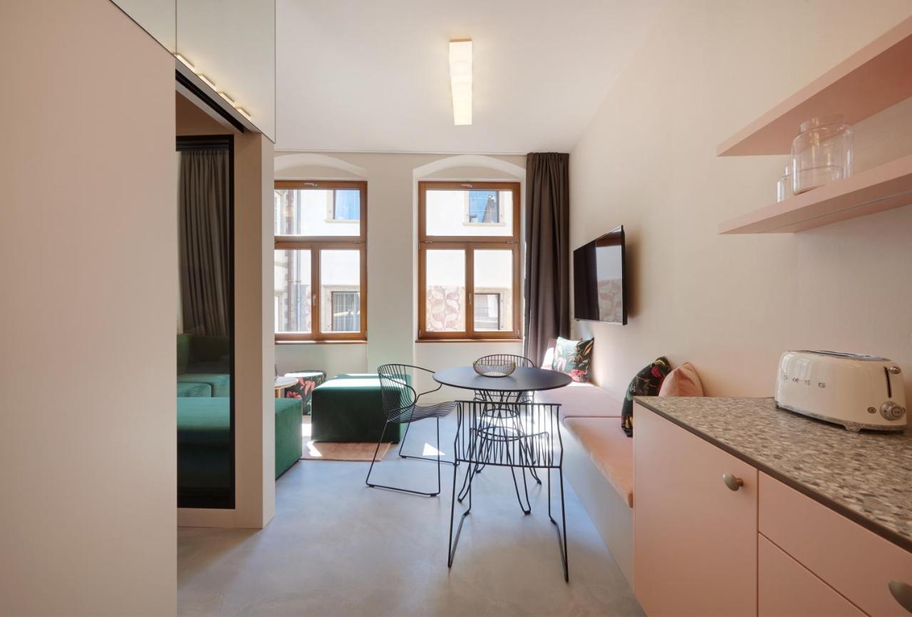 Goldengel Design-Suiten Frieda Maria Im Herzen Von Kaltern Extérieur photo